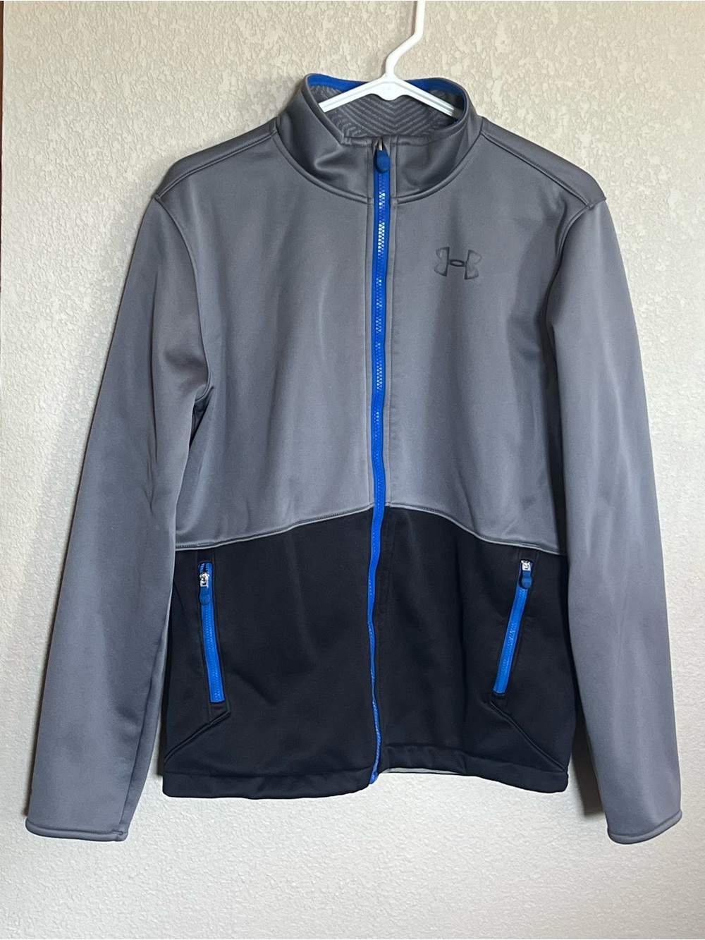 Under Armour Kids‎ Gray and Black Jacket with Blue Zippers